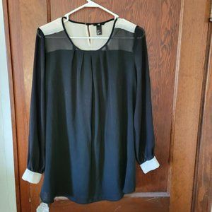 BLACK AND WHITE BLOUSE